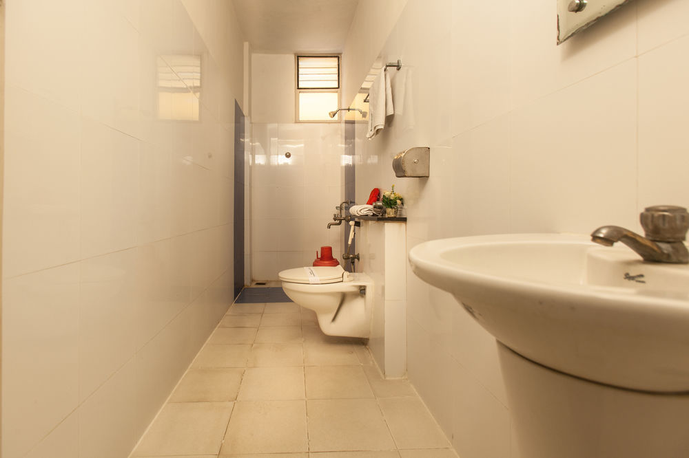 Hotel Oyo Omr Karapakkam 3*
