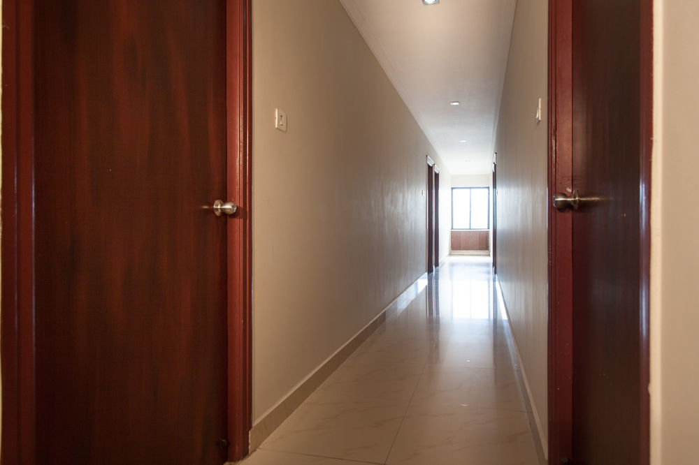 Hotel Oyo Omr Karapakkam 3*