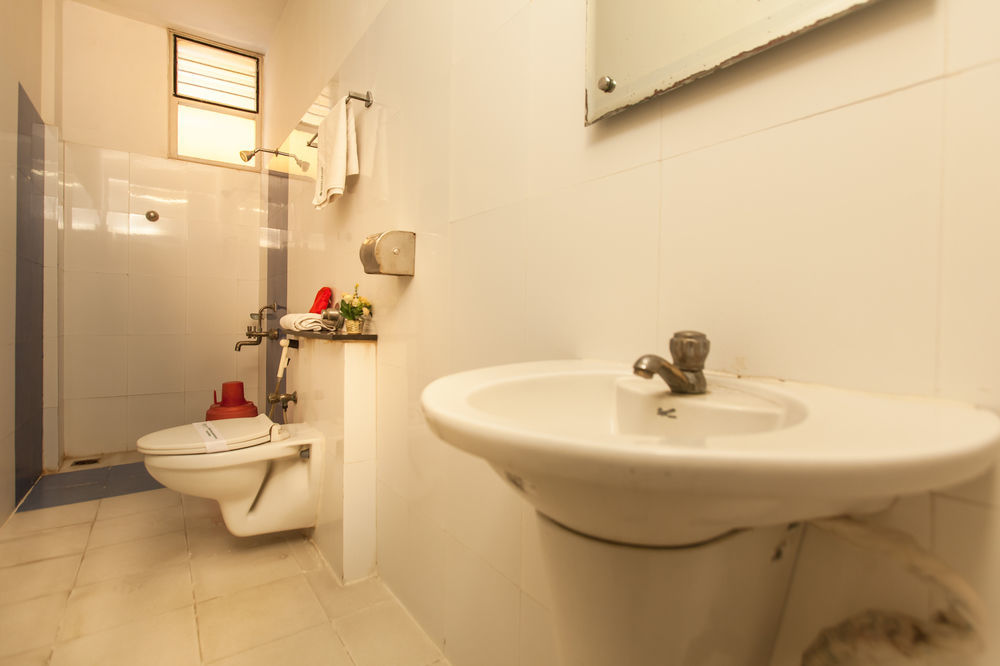 Hotel Oyo Omr Karapakkam 3*